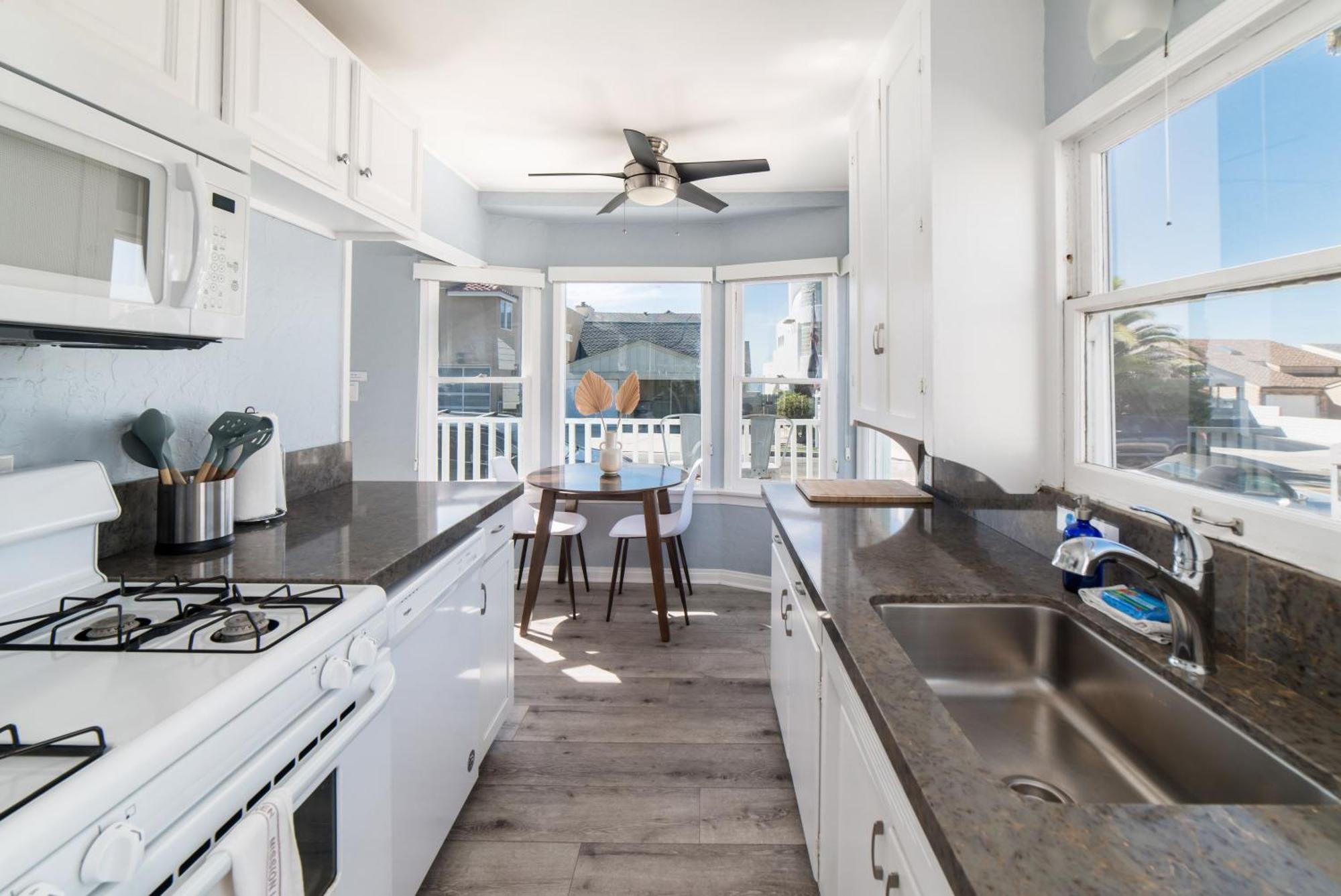 Pacific Bungalow In Oceanside With Backyard & Tiny House Dış mekan fotoğraf