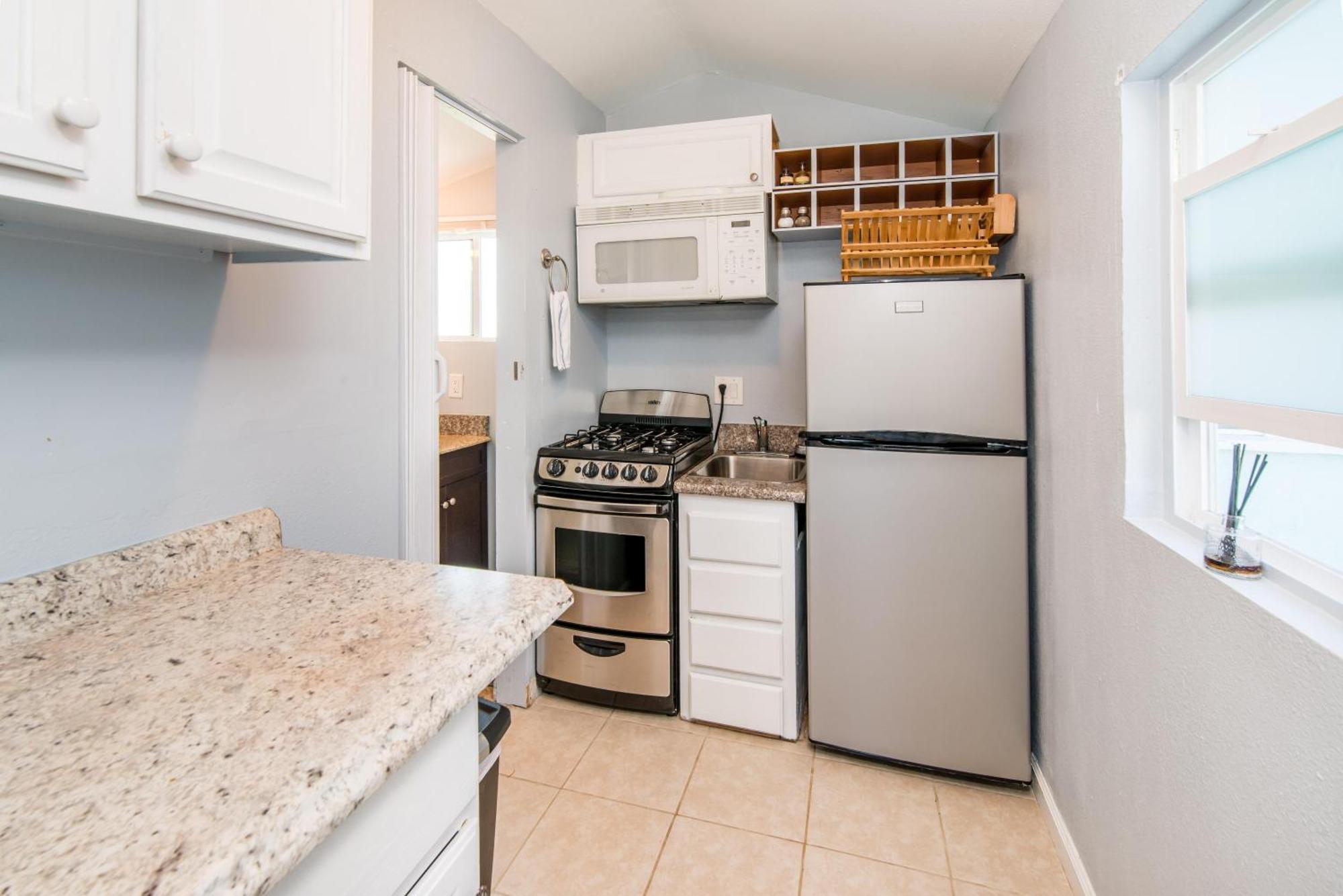 Pacific Bungalow In Oceanside With Backyard & Tiny House Dış mekan fotoğraf